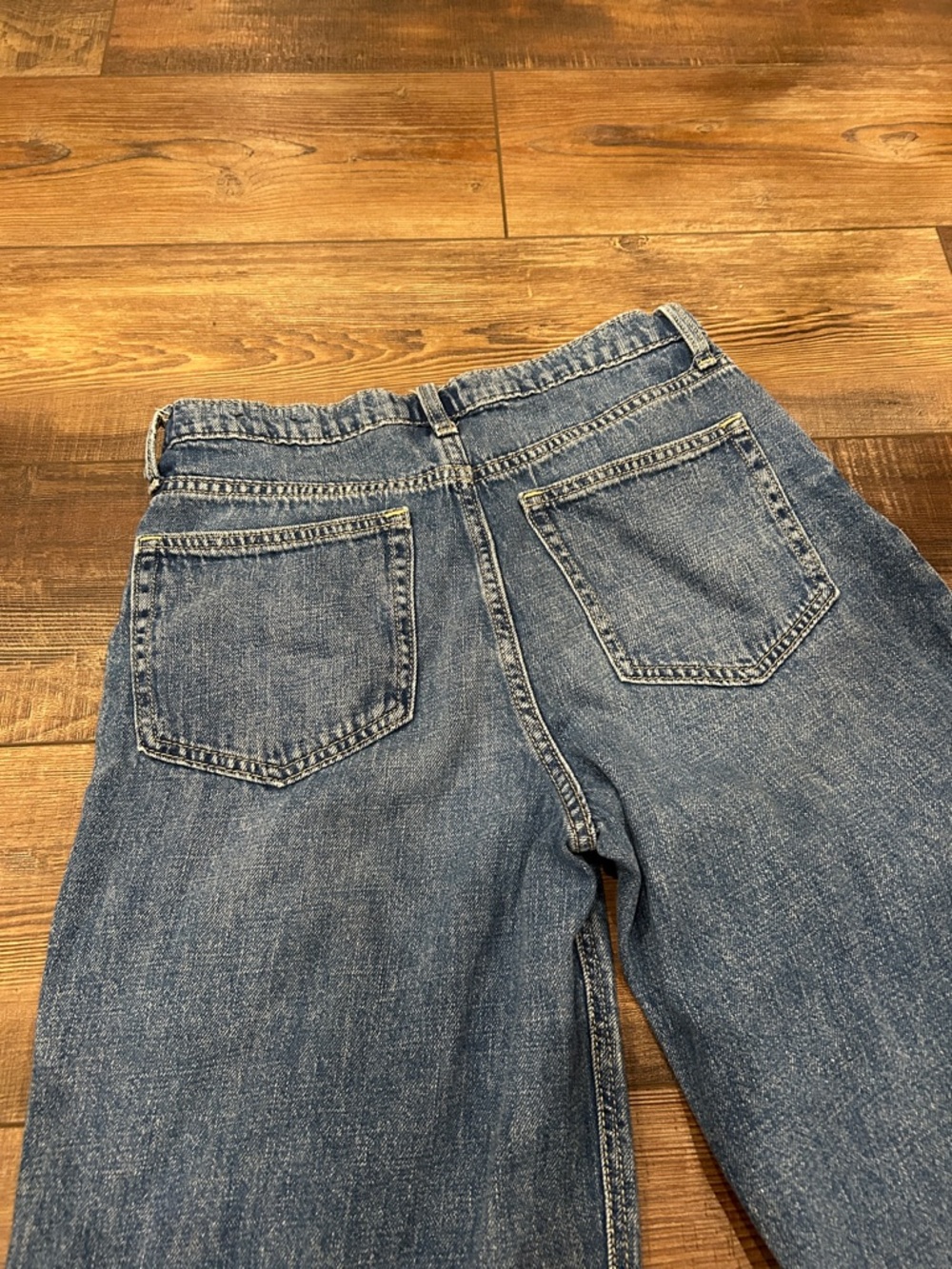 GAP Light Blue Wide-Leg Raw Hem Jeans - Picture 6 of 6